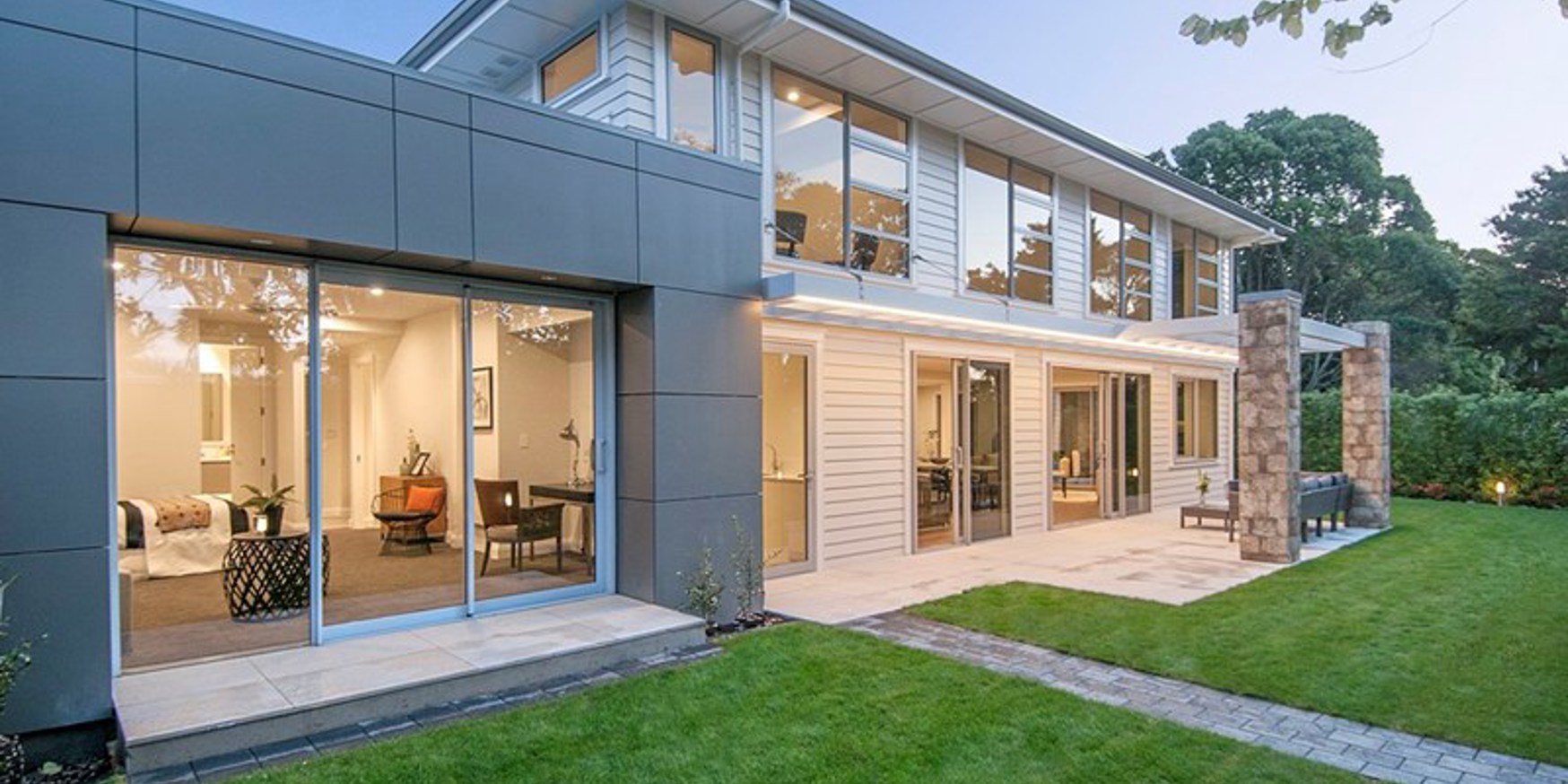 An example of modern architecture on Lammermoor Drive.